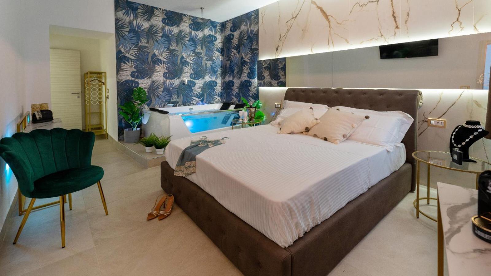 Mazzini Luxury Jacuzzy Suite CTA Exteriör bild